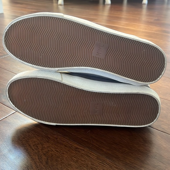 Madewell • Sidewalk High-Top Sneakers in Suede & Sherpa - Picture 7 of 7